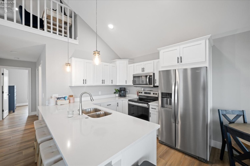 545 Lakeshore Drive, Port Clinton, 43452, 3 Bedrooms Bedrooms, ,2 BathroomsBathrooms,Residential,For Sale,Lakeshore,20261552