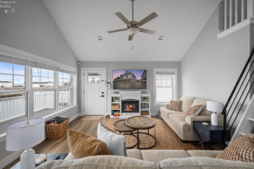 545 Lakeshore Drive, Port Clinton, 43452, 3 Bedrooms Bedrooms, ,2 BathroomsBathrooms,Residential,For Sale,Lakeshore,20261552