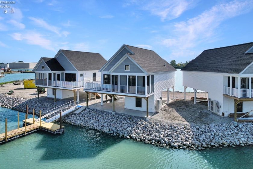 545 Lakeshore Drive, Port Clinton, 43452, 3 Bedrooms Bedrooms, ,2 BathroomsBathrooms,Residential,For Sale,Lakeshore,20261552