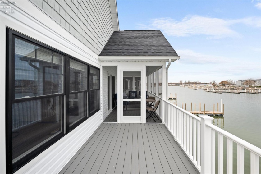 545 Lakeshore Drive, Port Clinton, 43452, 3 Bedrooms Bedrooms, ,2 BathroomsBathrooms,Residential,For Sale,Lakeshore,20261552