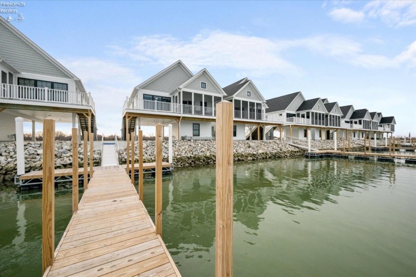 545 Lakeshore Drive, Port Clinton, 43452, 3 Bedrooms Bedrooms, ,2 BathroomsBathrooms,Residential,For Sale,Lakeshore,20261552