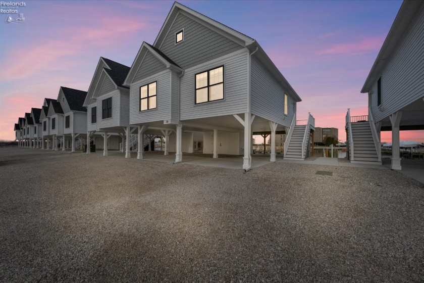 545 Lakeshore Drive, Port Clinton, 43452, 3 Bedrooms Bedrooms, ,2 BathroomsBathrooms,Residential,For Sale,Lakeshore,20261552