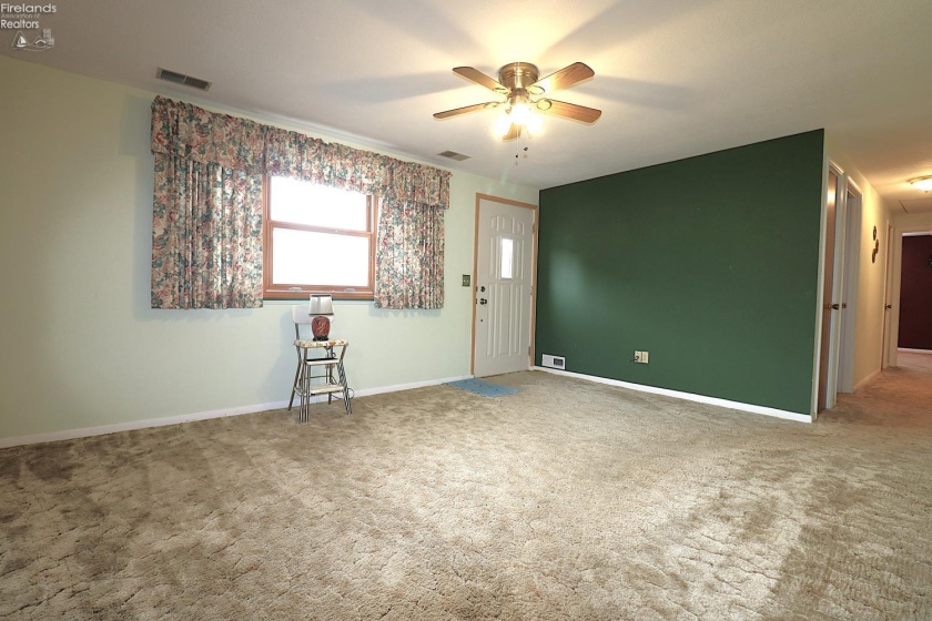 28 Valley Park Drive, Norwalk, 44857, 3 Bedrooms Bedrooms, ,1 BathroomBathrooms,Residential,For Sale,Valley Park,20261536