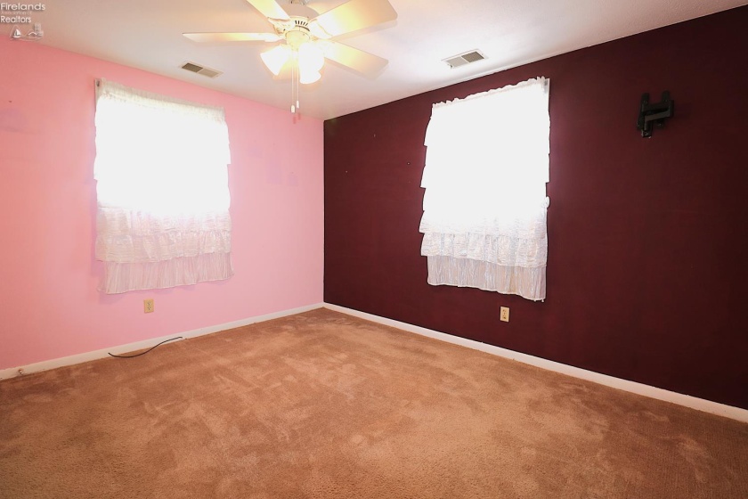 28 Valley Park Drive, Norwalk, 44857, 3 Bedrooms Bedrooms, ,1 BathroomBathrooms,Residential,For Sale,Valley Park,20261536