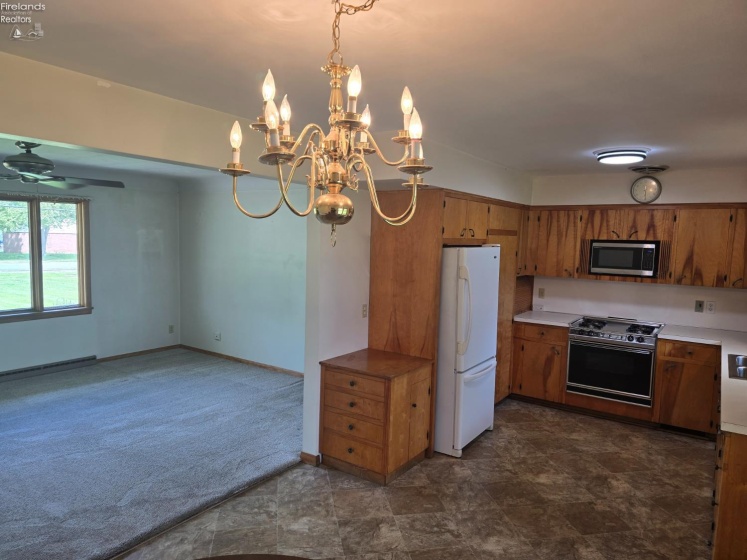 1212 Perkins Avenue, Sandusky, 44870, 2 Bedrooms Bedrooms, ,2 BathroomsBathrooms,Residential,For Sale,Perkins,20261499