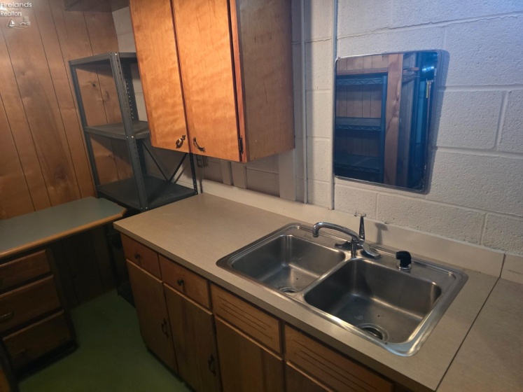 1212 Perkins Avenue, Sandusky, 44870, 2 Bedrooms Bedrooms, ,2 BathroomsBathrooms,Residential,For Sale,Perkins,20261499