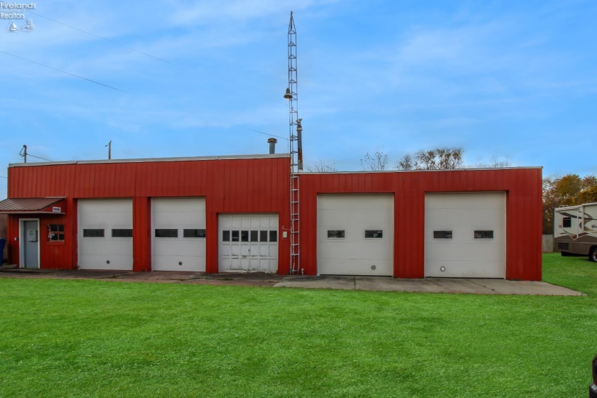 1344 Lakeshore Drive, Port Clinton, 43452, ,Multiple Units,For Sale,Lakeshore,20261577