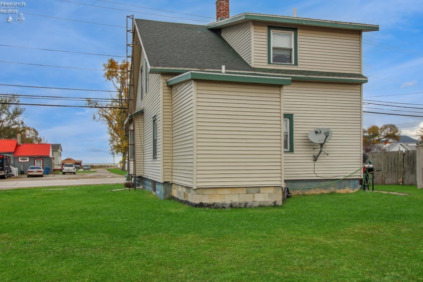 1344 Lakeshore Drive, Port Clinton, 43452, ,Multiple Units,For Sale,Lakeshore,20261577