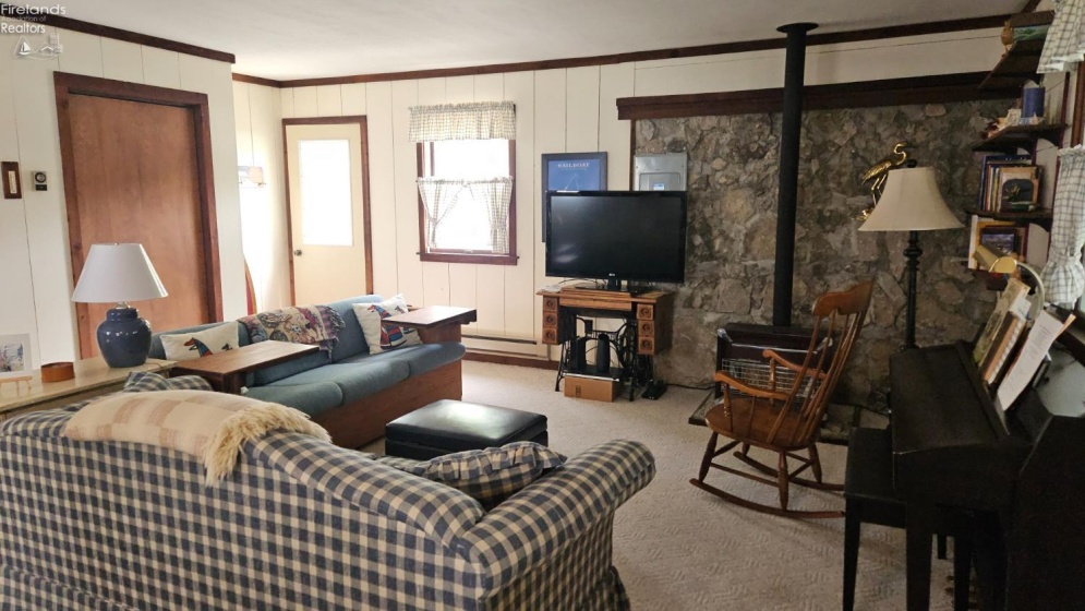 453 Lynn Avenue, Lakeside, 43440, 2 Bedrooms Bedrooms, ,1 BathroomBathrooms,Residential,For Sale,Lynn,20261502
