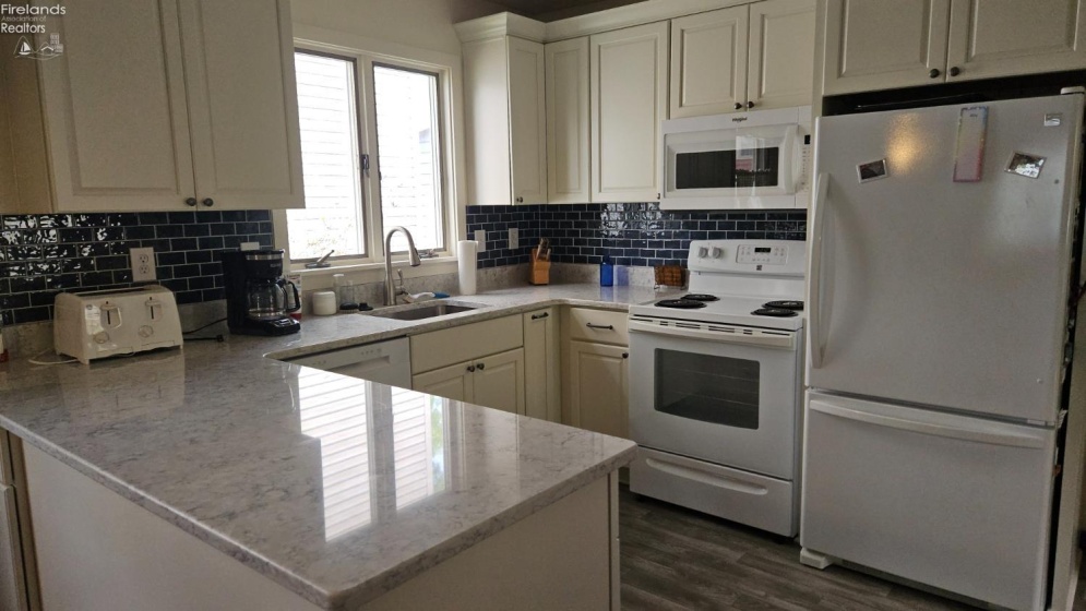 453 Lynn Avenue, Lakeside, 43440, 2 Bedrooms Bedrooms, ,1 BathroomBathrooms,Residential,For Sale,Lynn,20261502
