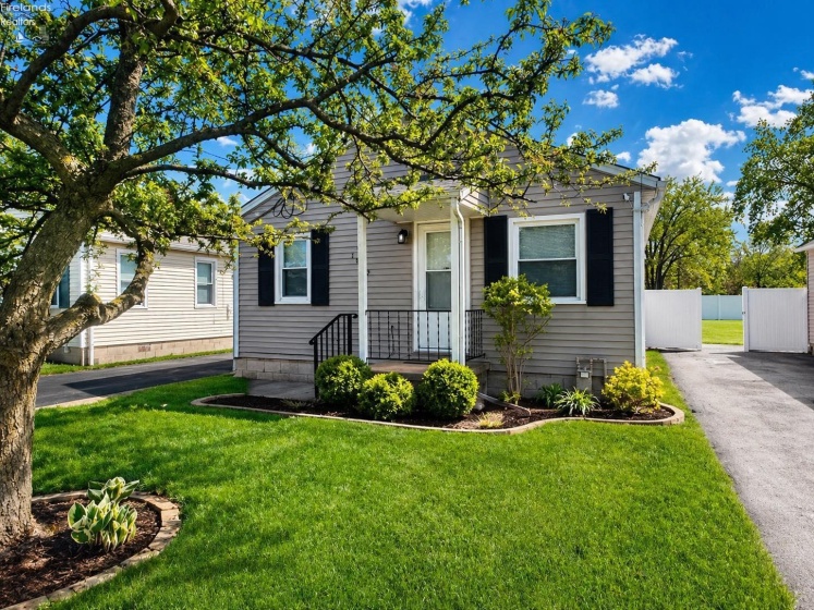 1922 First St., Sandusky, 44870, 2 Bedrooms Bedrooms, ,1 BathroomBathrooms,Residential,For Sale,First St.,20261512