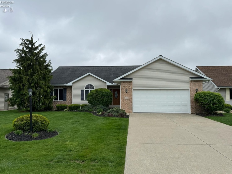 15 Foxrun Drive, Fremont, 43420, 3 Bedrooms Bedrooms, ,3 BathroomsBathrooms,Residential,For Sale,Foxrun,20261500