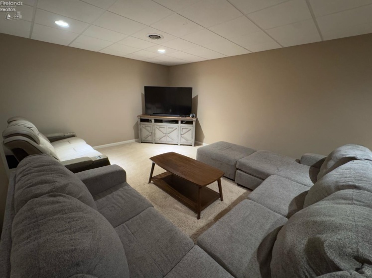 15 Foxrun Drive, Fremont, 43420, 3 Bedrooms Bedrooms, ,3 BathroomsBathrooms,Residential,For Sale,Foxrun,20261500