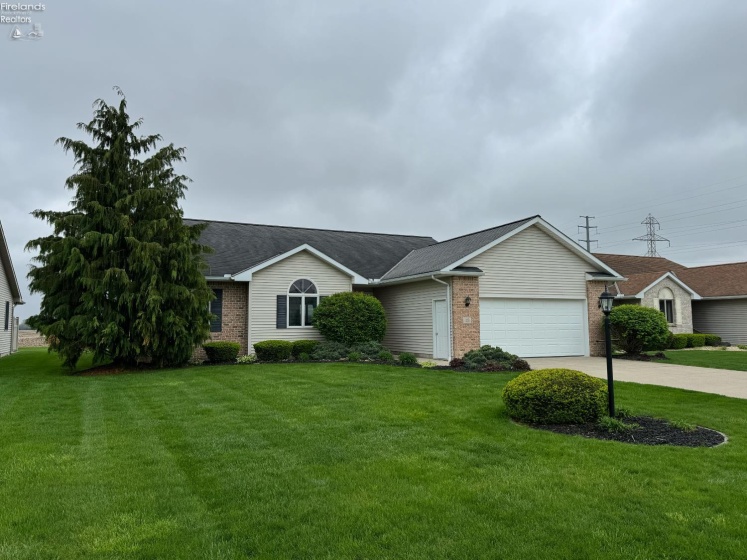 15 Foxrun Drive, Fremont, 43420, 3 Bedrooms Bedrooms, ,3 BathroomsBathrooms,Residential,For Sale,Foxrun,20261500