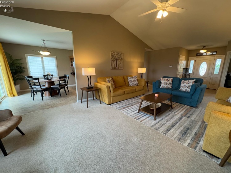 15 Foxrun Drive, Fremont, 43420, 3 Bedrooms Bedrooms, ,3 BathroomsBathrooms,Residential,For Sale,Foxrun,20261500