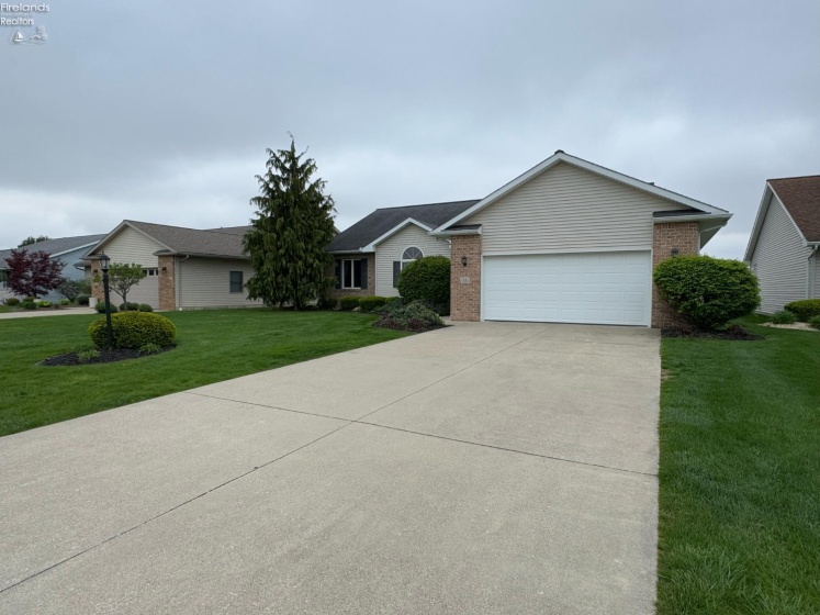 15 Foxrun Drive, Fremont, 43420, 3 Bedrooms Bedrooms, ,3 BathroomsBathrooms,Residential,For Sale,Foxrun,20261500