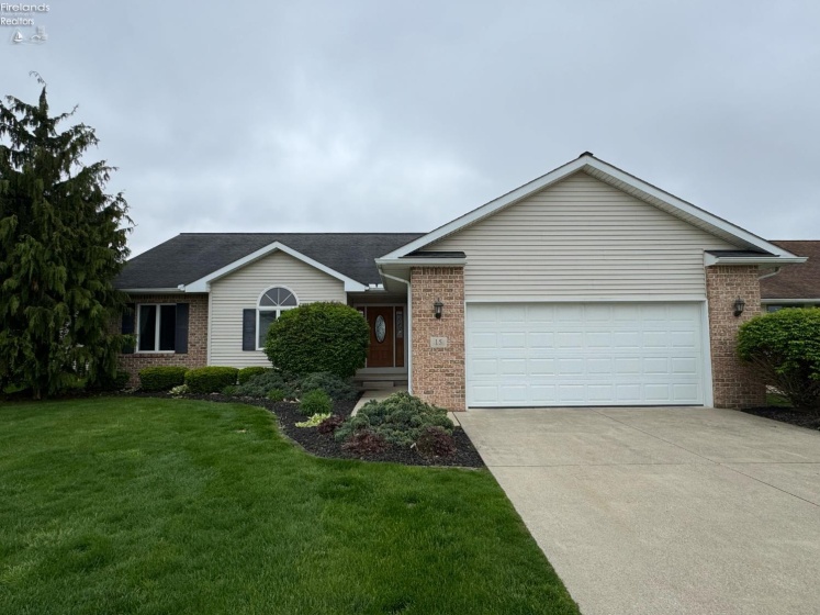 15 Foxrun Drive, Fremont, 43420, 3 Bedrooms Bedrooms, ,3 BathroomsBathrooms,Residential,For Sale,Foxrun,20261500
