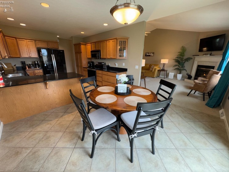 15 Foxrun Drive, Fremont, 43420, 3 Bedrooms Bedrooms, ,3 BathroomsBathrooms,Residential,For Sale,Foxrun,20261500