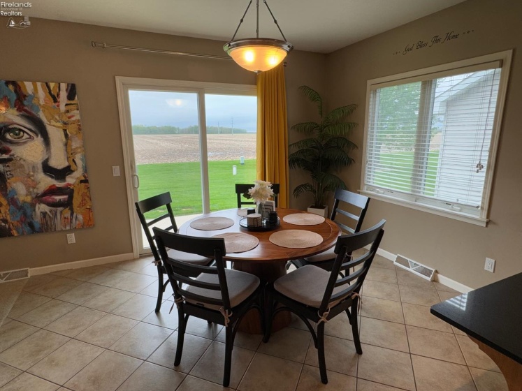 15 Foxrun Drive, Fremont, 43420, 3 Bedrooms Bedrooms, ,3 BathroomsBathrooms,Residential,For Sale,Foxrun,20261500