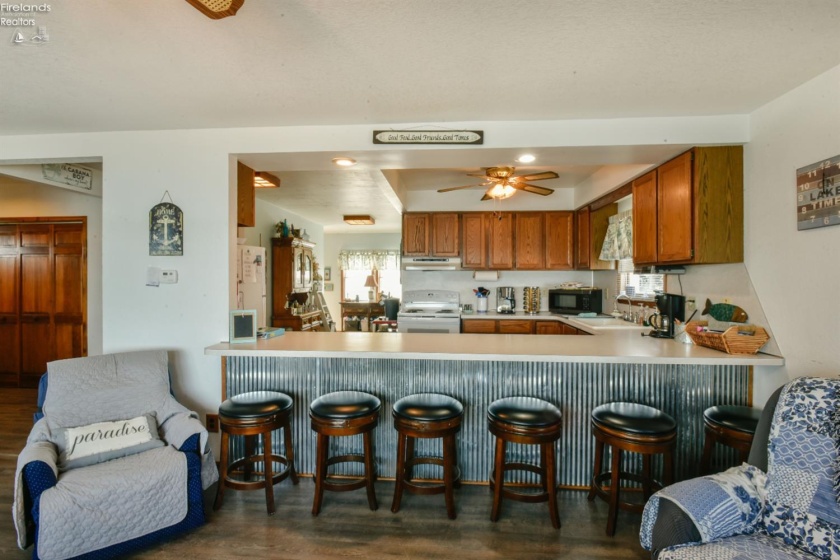 9881 Locust Point Road, Oak Harbor, 43449, 2 Bedrooms Bedrooms, ,3 BathroomsBathrooms,Residential,For Sale,Locust Point,20261581