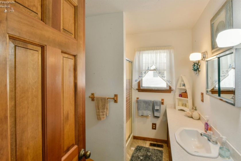 9881 Locust Point Road, Oak Harbor, 43449, 2 Bedrooms Bedrooms, ,3 BathroomsBathrooms,Residential,For Sale,Locust Point,20261581