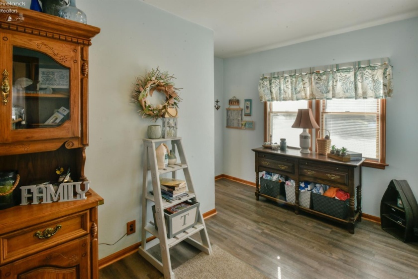 9881 Locust Point Road, Oak Harbor, 43449, 2 Bedrooms Bedrooms, ,3 BathroomsBathrooms,Residential,For Sale,Locust Point,20261581