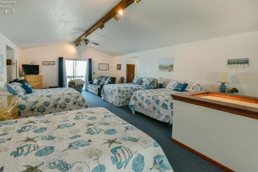 9881 Locust Point Road, Oak Harbor, 43449, 2 Bedrooms Bedrooms, ,3 BathroomsBathrooms,Residential,For Sale,Locust Point,20261581