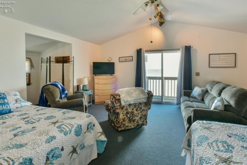 9881 Locust Point Road, Oak Harbor, 43449, 2 Bedrooms Bedrooms, ,3 BathroomsBathrooms,Residential,For Sale,Locust Point,20261581
