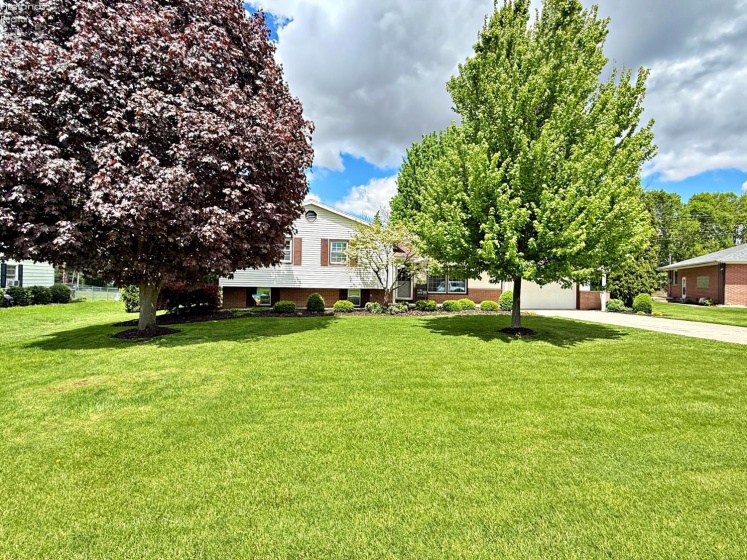 100 Hillcrest Drive, Tiffin, 44883, 3 Bedrooms Bedrooms, ,2 BathroomsBathrooms,Residential,For Sale,Hillcrest,20261521