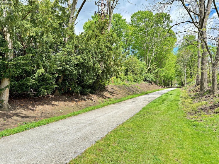100 Hillcrest Drive, Tiffin, 44883, 3 Bedrooms Bedrooms, ,2 BathroomsBathrooms,Residential,For Sale,Hillcrest,20261521