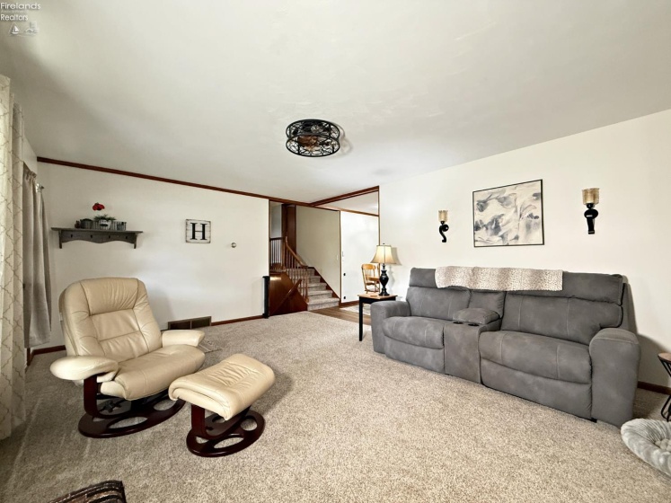 100 Hillcrest Drive, Tiffin, 44883, 3 Bedrooms Bedrooms, ,2 BathroomsBathrooms,Residential,For Sale,Hillcrest,20261521