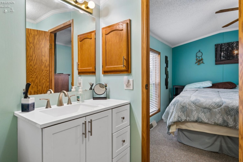 51 Rathbun, Marblehead, 43440, 4 Bedrooms Bedrooms, ,2 BathroomsBathrooms,Residential,For Sale,Rathbun,20261588