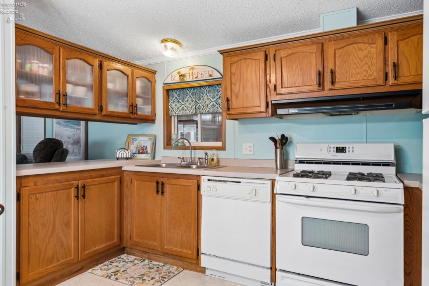 51 Rathbun, Marblehead, 43440, 4 Bedrooms Bedrooms, ,2 BathroomsBathrooms,Residential,For Sale,Rathbun,20261588