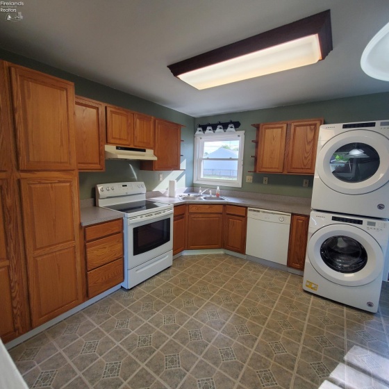 5015 Denver Avenue, Sandusky, 44870, 3 Bedrooms Bedrooms, ,1 BathroomBathrooms,Residential,For Sale,Denver,20261592
