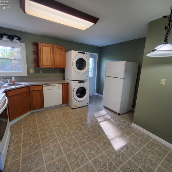 5015 Denver Avenue, Sandusky, 44870, 3 Bedrooms Bedrooms, ,1 BathroomBathrooms,Residential,For Sale,Denver,20261592