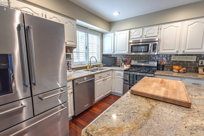 1511 Timber Lake Lane, Sandusky, 44870, 2 Bedrooms Bedrooms, ,3 BathroomsBathrooms,Residential,For Sale,Timber Lake,20261575
