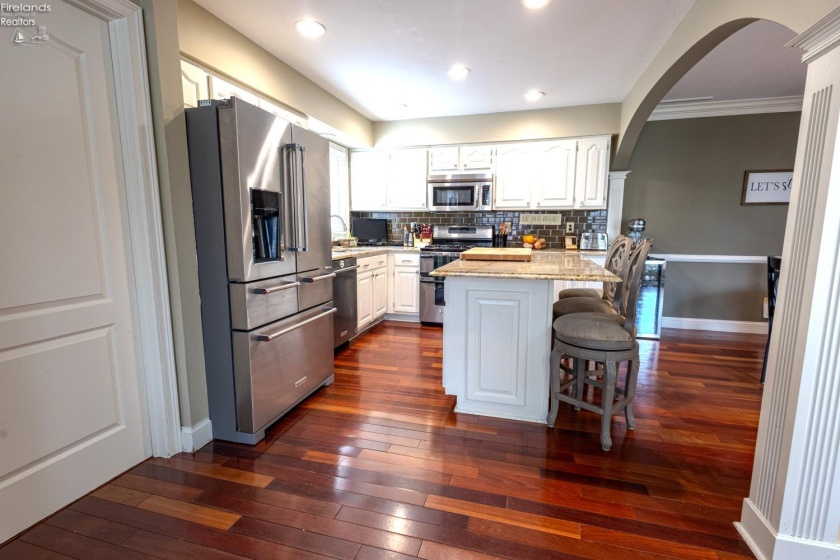 1511 Timber Lake Lane, Sandusky, 44870, 2 Bedrooms Bedrooms, ,3 BathroomsBathrooms,Residential,For Sale,Timber Lake,20261575