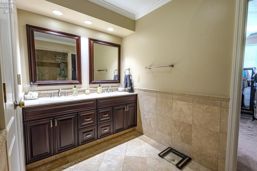 1511 Timber Lake Lane, Sandusky, 44870, 2 Bedrooms Bedrooms, ,3 BathroomsBathrooms,Residential,For Sale,Timber Lake,20261575