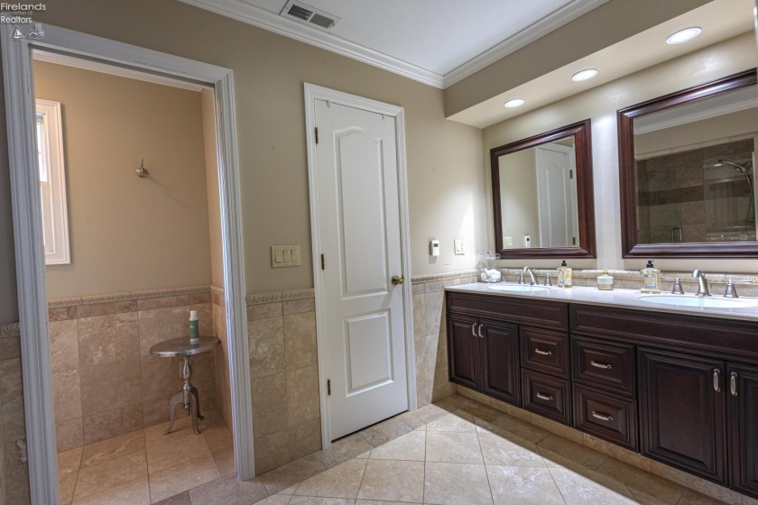 1511 Timber Lake Lane, Sandusky, 44870, 2 Bedrooms Bedrooms, ,3 BathroomsBathrooms,Residential,For Sale,Timber Lake,20261575