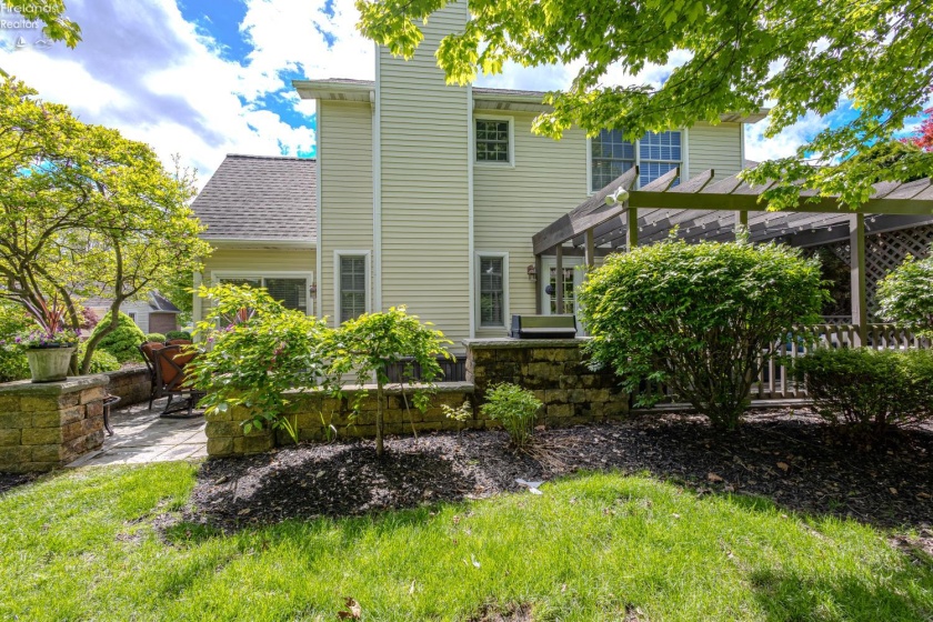 1511 Timber Lake Lane, Sandusky, 44870, 2 Bedrooms Bedrooms, ,3 BathroomsBathrooms,Residential,For Sale,Timber Lake,20261575