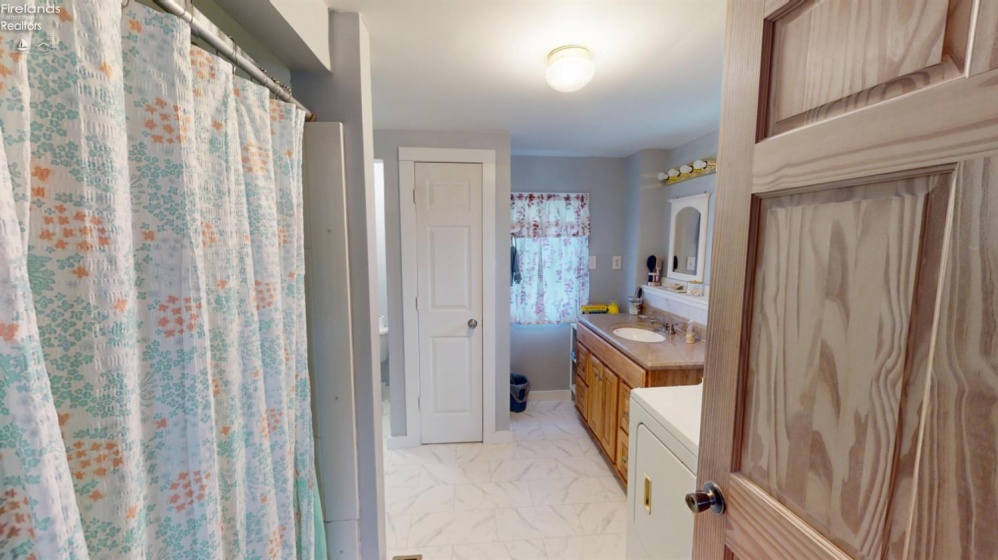 1322 Moore Street, Fremont, 43420, 2 Bedrooms Bedrooms, ,2 BathroomsBathrooms,Residential,For Sale,Moore,20261583