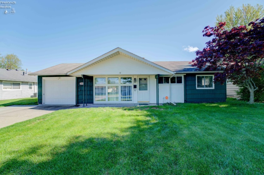 3805 N Hogan, Lorain, 44053, 3 Bedrooms Bedrooms, ,1 BathroomBathrooms,Residential,For Sale,N Hogan,20261415