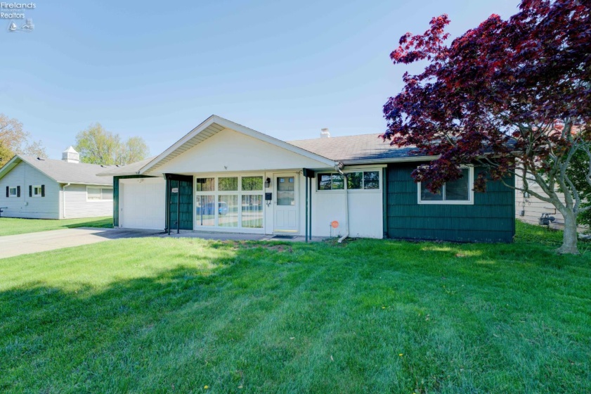 3805 N Hogan, Lorain, 44053, 3 Bedrooms Bedrooms, ,1 BathroomBathrooms,Residential,For Sale,N Hogan,20261415