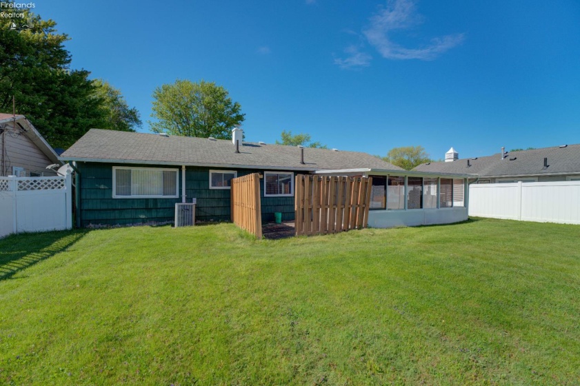 3805 N Hogan, Lorain, 44053, 3 Bedrooms Bedrooms, ,1 BathroomBathrooms,Residential,For Sale,N Hogan,20261415