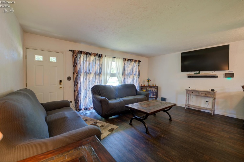 3805 N Hogan, Lorain, 44053, 3 Bedrooms Bedrooms, ,1 BathroomBathrooms,Residential,For Sale,N Hogan,20261415