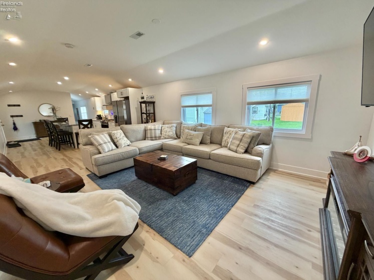 1600 Buck Rd, Marblehead, 43440, 3 Bedrooms Bedrooms, ,2 BathroomsBathrooms,Residential,For Sale,Buck Rd,20261508