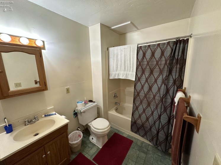410 Emerald Street, Willard, 44890, ,Multiple Units,For Sale,Emerald,20261556