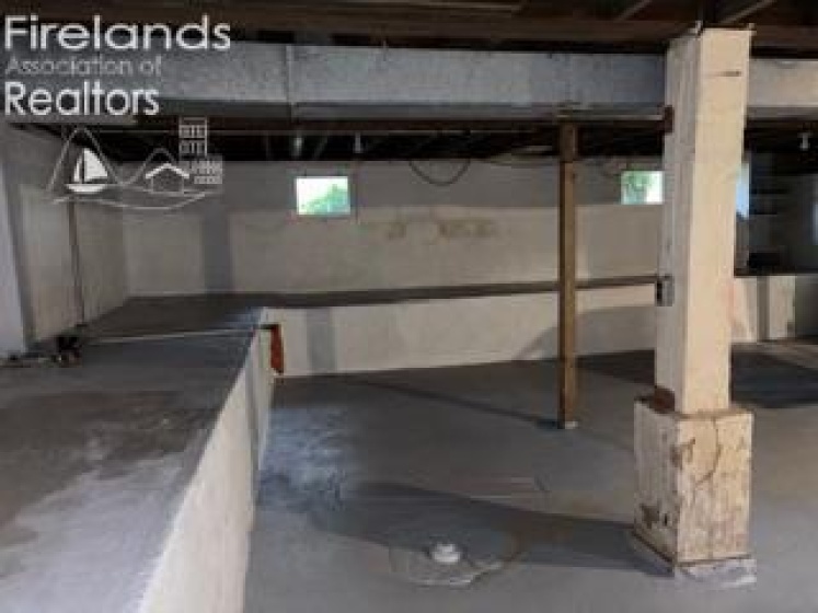 491 E Perry St., Tiffin, 44883, 3 Bedrooms Bedrooms, ,1 BathroomBathrooms,Residential,For Sale,E Perry St.,20261427