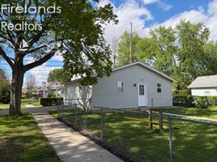 491 E Perry St., Tiffin, 44883, 3 Bedrooms Bedrooms, ,1 BathroomBathrooms,Residential,For Sale,E Perry St.,20261427
