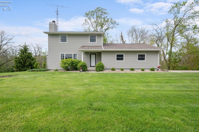 3535 State Route 18, Tiffin, 44883, 3 Bedrooms Bedrooms, ,2 BathroomsBathrooms,Residential,For Sale,State Route 18,20261594
